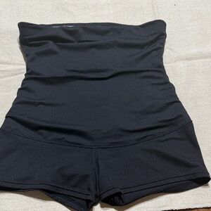 Maidenform, black size medium comfortable shapewear.